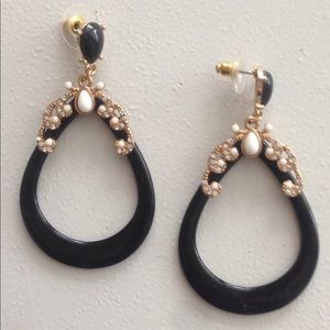 Earrings Post with Black Teardrop Crystal Dangle